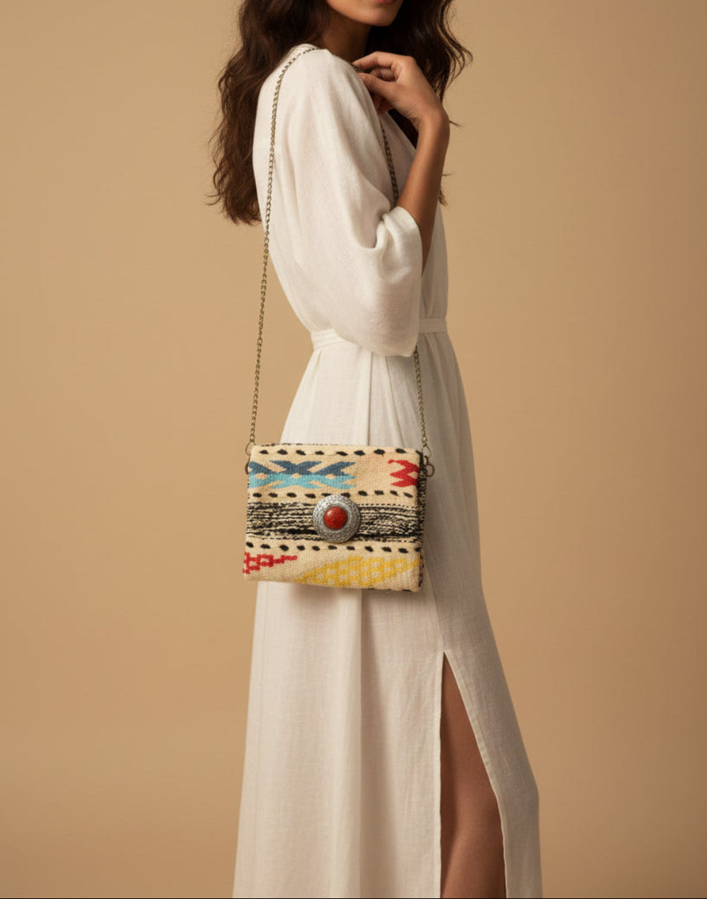 Yara Clutch