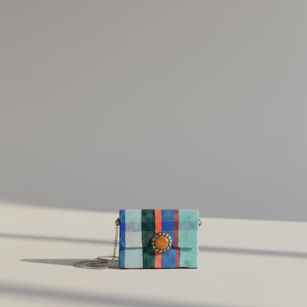 AMINA CLUTCH